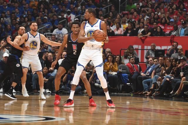 新赛季NBA关注焦点：文班亚马能否崛起，尼克斯合同隐忧分析